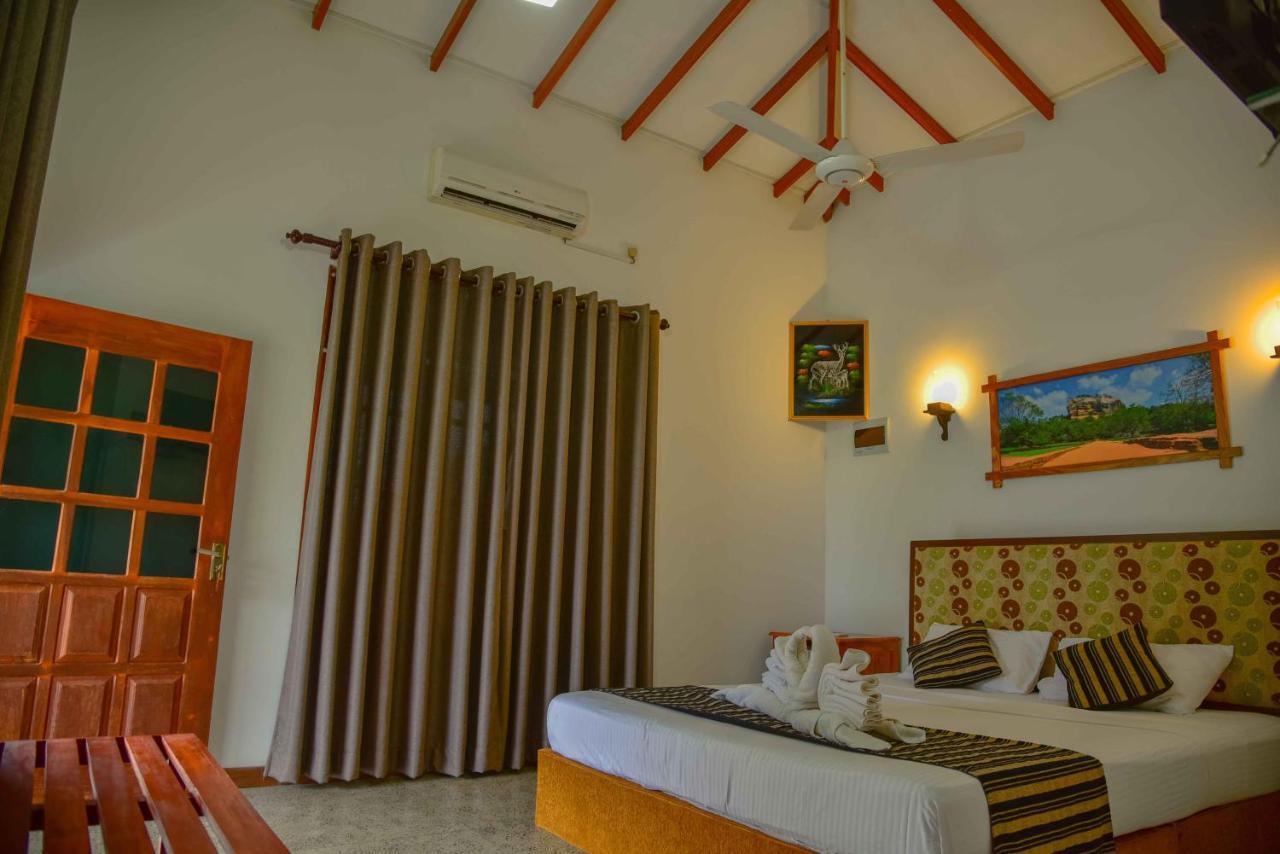 Lake Villa Resort ทิซซามาฮารามา ภายนอก รูปภาพ