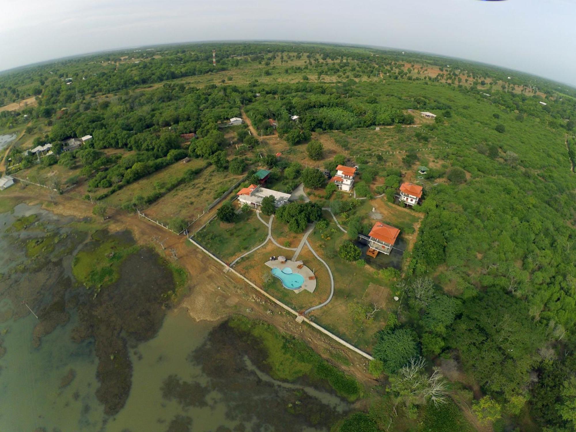 Lake Villa Resort ทิซซามาฮารามา ภายนอก รูปภาพ