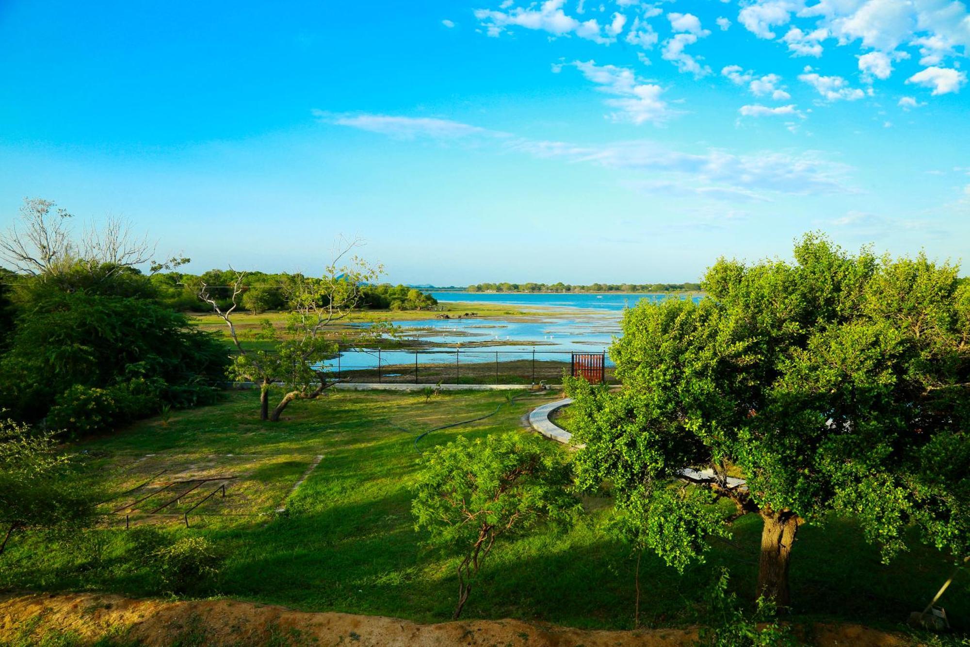 Lake Villa Resort ทิซซามาฮารามา ภายนอก รูปภาพ