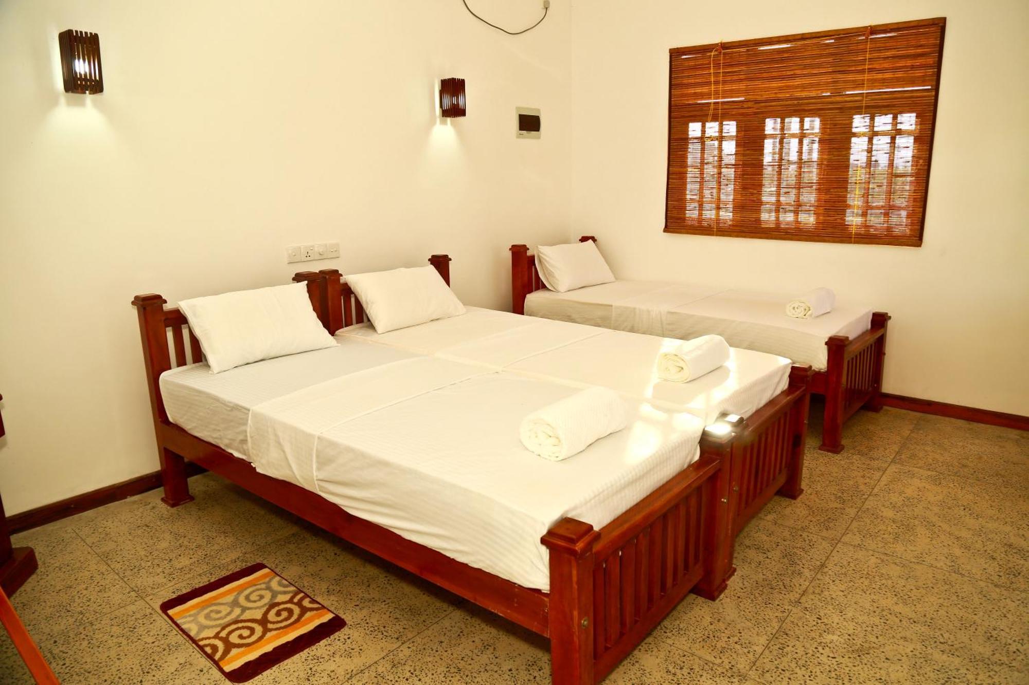 Lake Villa Resort ทิซซามาฮารามา ภายนอก รูปภาพ