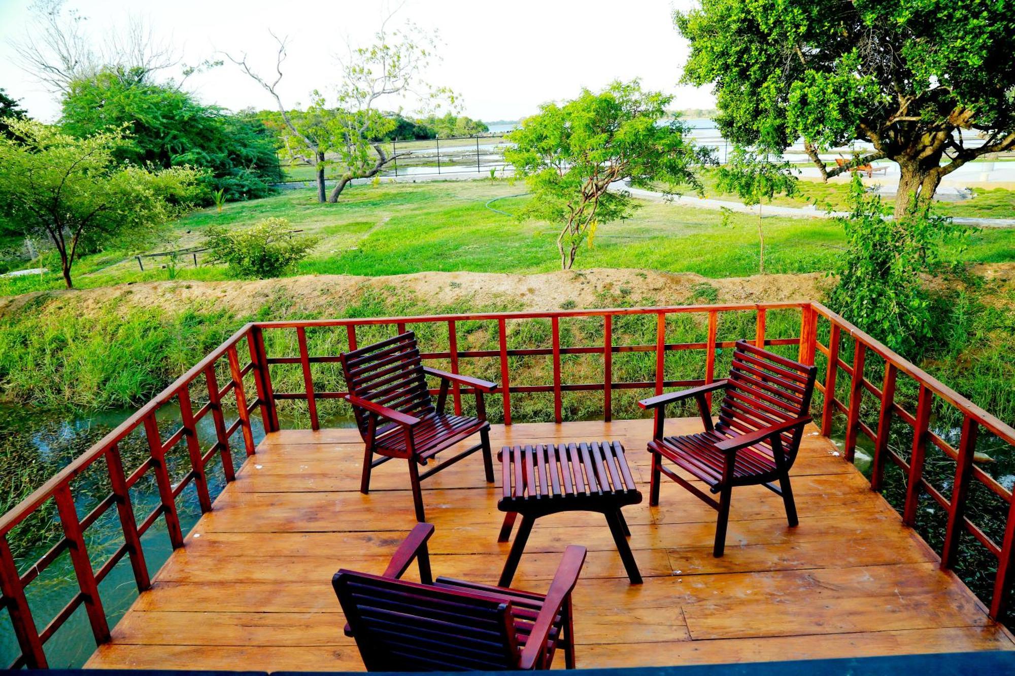 Lake Villa Resort ทิซซามาฮารามา ภายนอก รูปภาพ