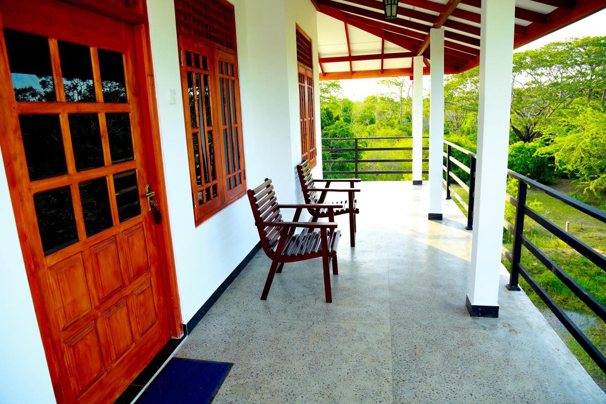 Lake Villa Resort ทิซซามาฮารามา ภายนอก รูปภาพ