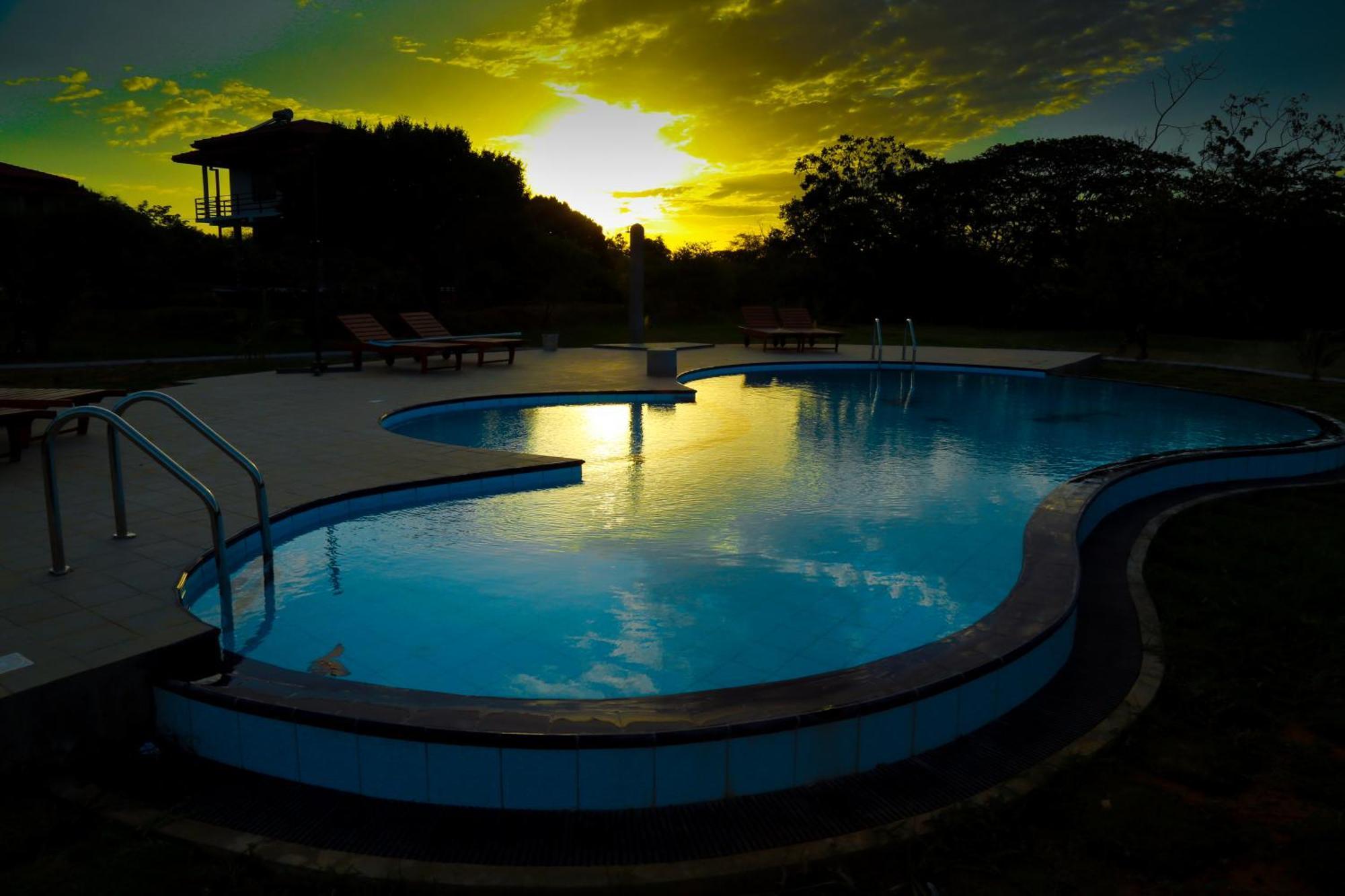 Lake Villa Resort ทิซซามาฮารามา ภายนอก รูปภาพ