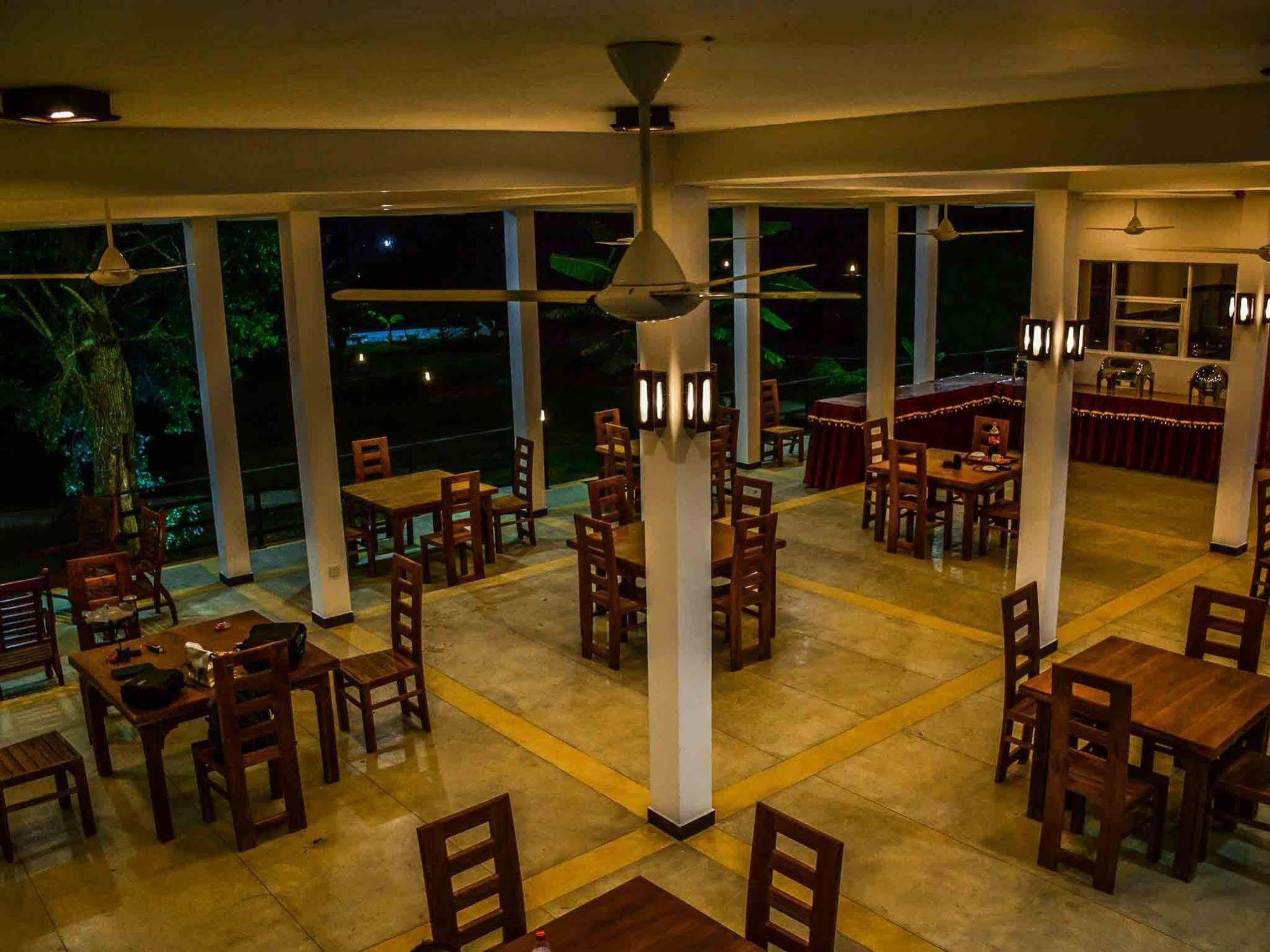 Lake Villa Resort ทิซซามาฮารามา ภายนอก รูปภาพ